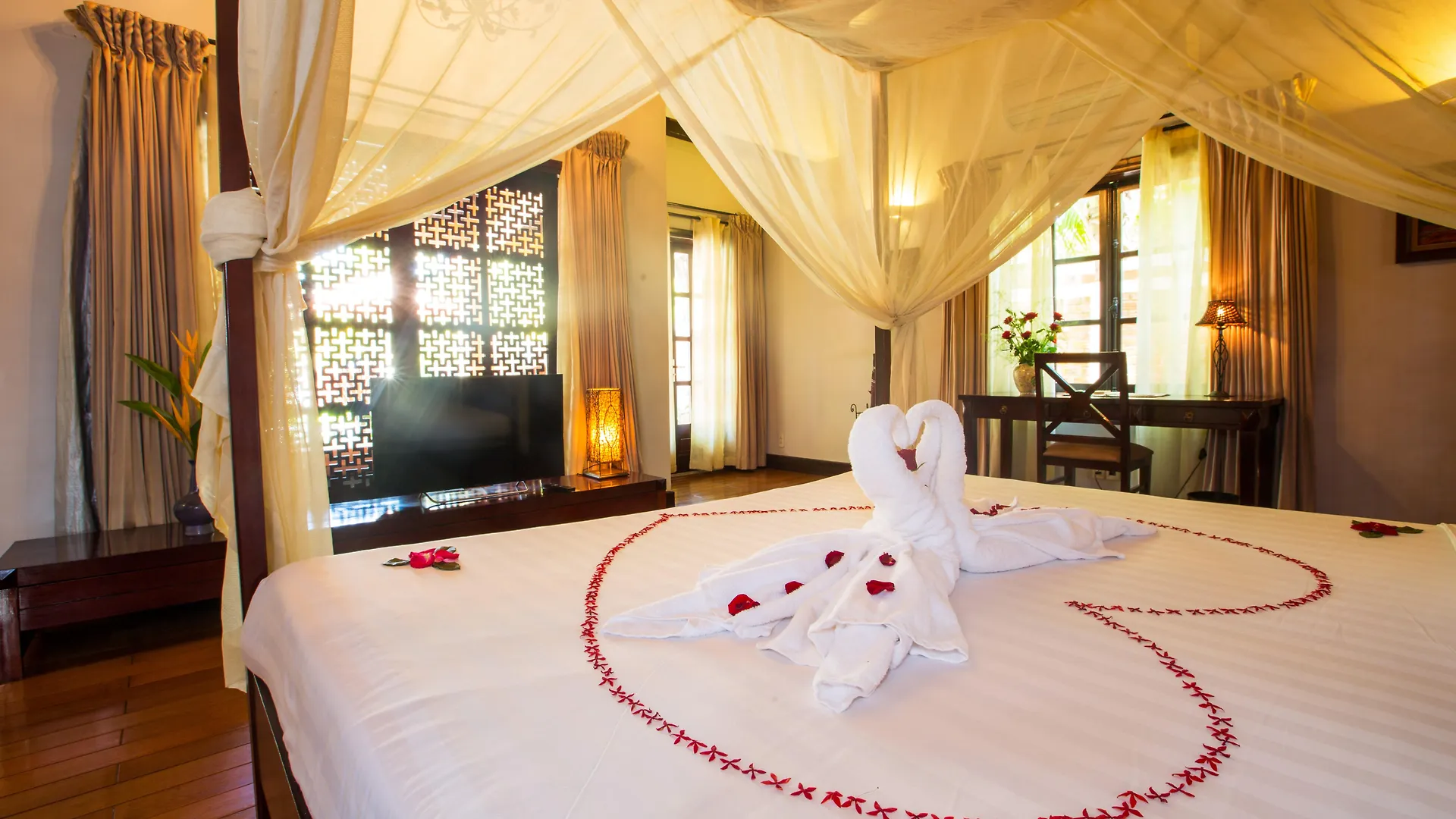 Le Belhamy Beach Resort & Spa, Hoi An An Bàn