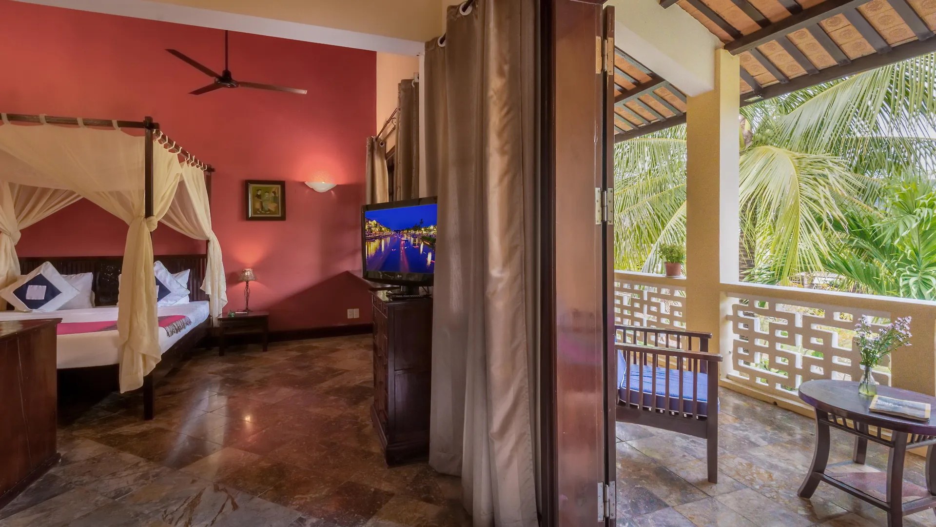 Le Belhamy Beach Resort & Spa, Hoi An An Bàn