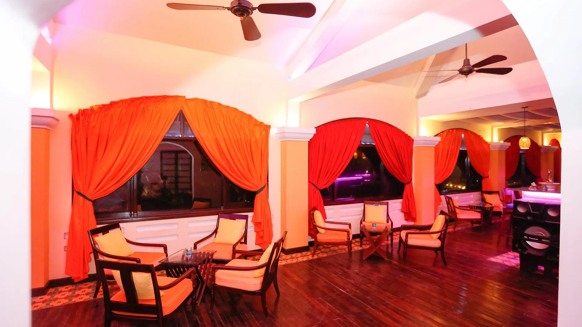 Le Belhamy Beach Resort & Spa, Hoi An An Bàn